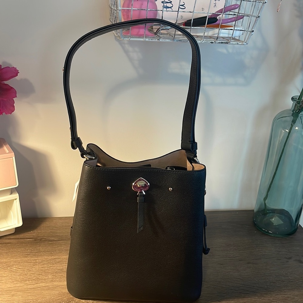 Kate Spade Large Pebbled Leather Bucket Bag Brand New has tags